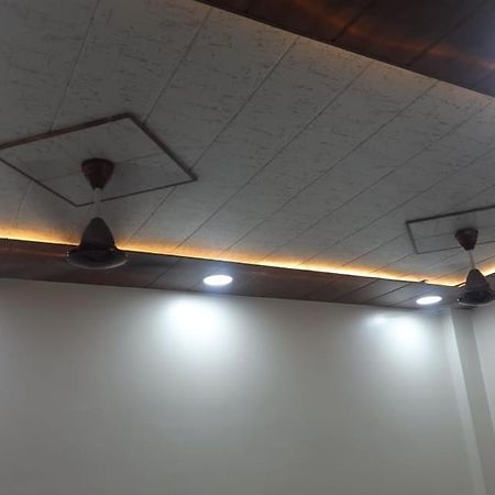Golden Guest House Ujjain Ngoại thất bức ảnh