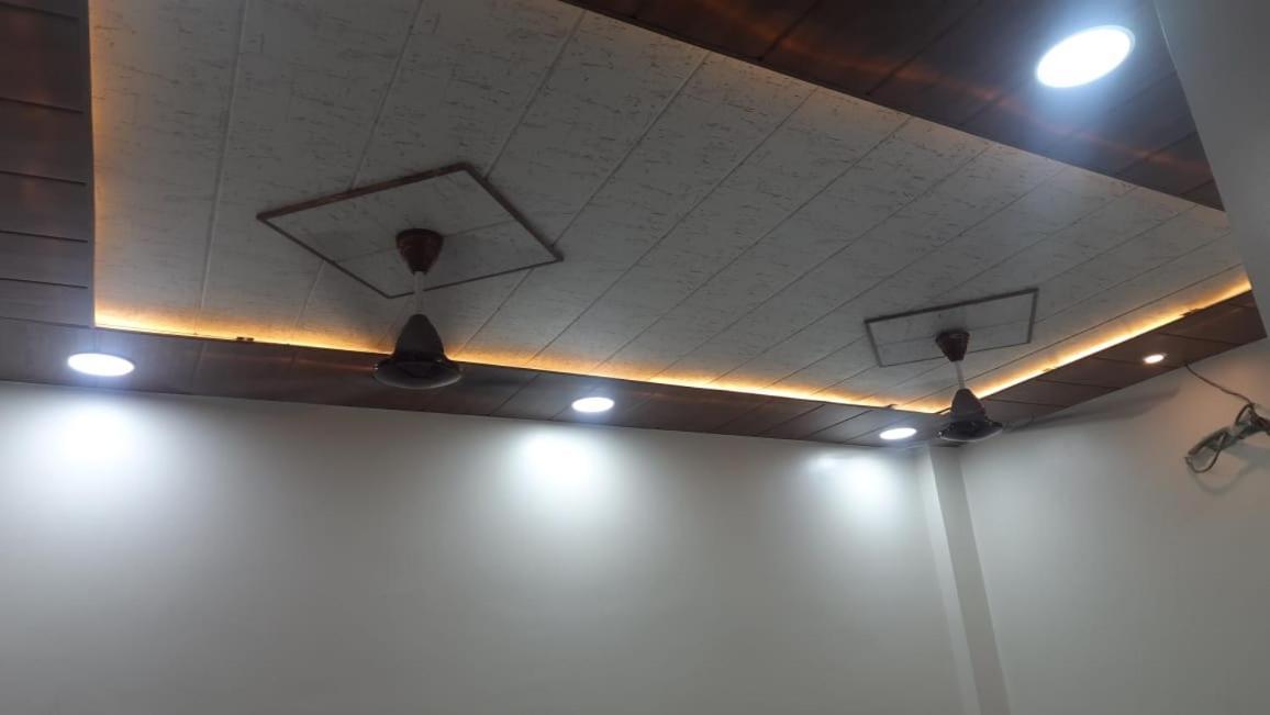 Golden Guest House Ujjain Ngoại thất bức ảnh